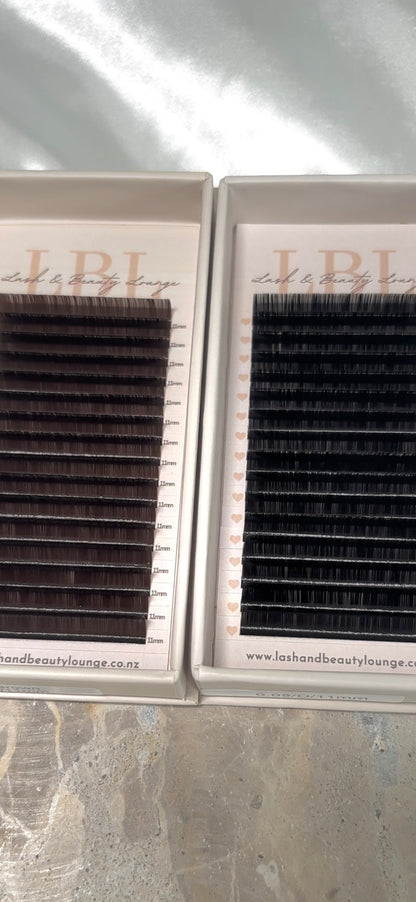Volume Tray 0.07 Dark Brown D curl