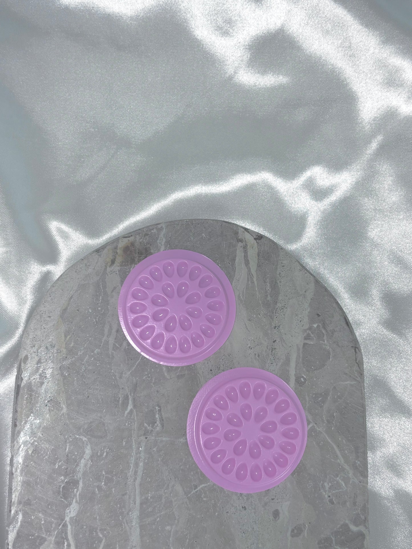 Pink Glue Plastic Pallet